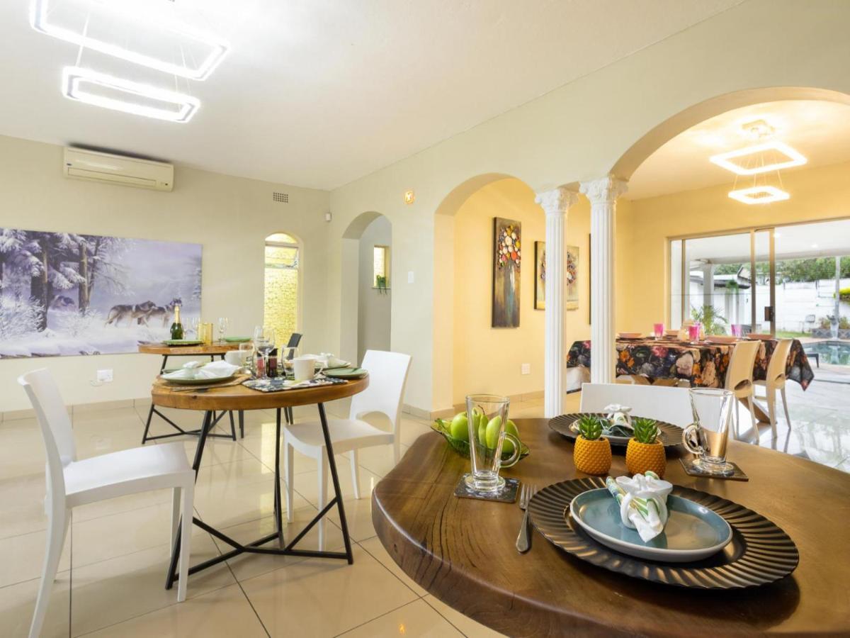 Woelfe Krantz Accommodation Mbombela Bagian luar foto