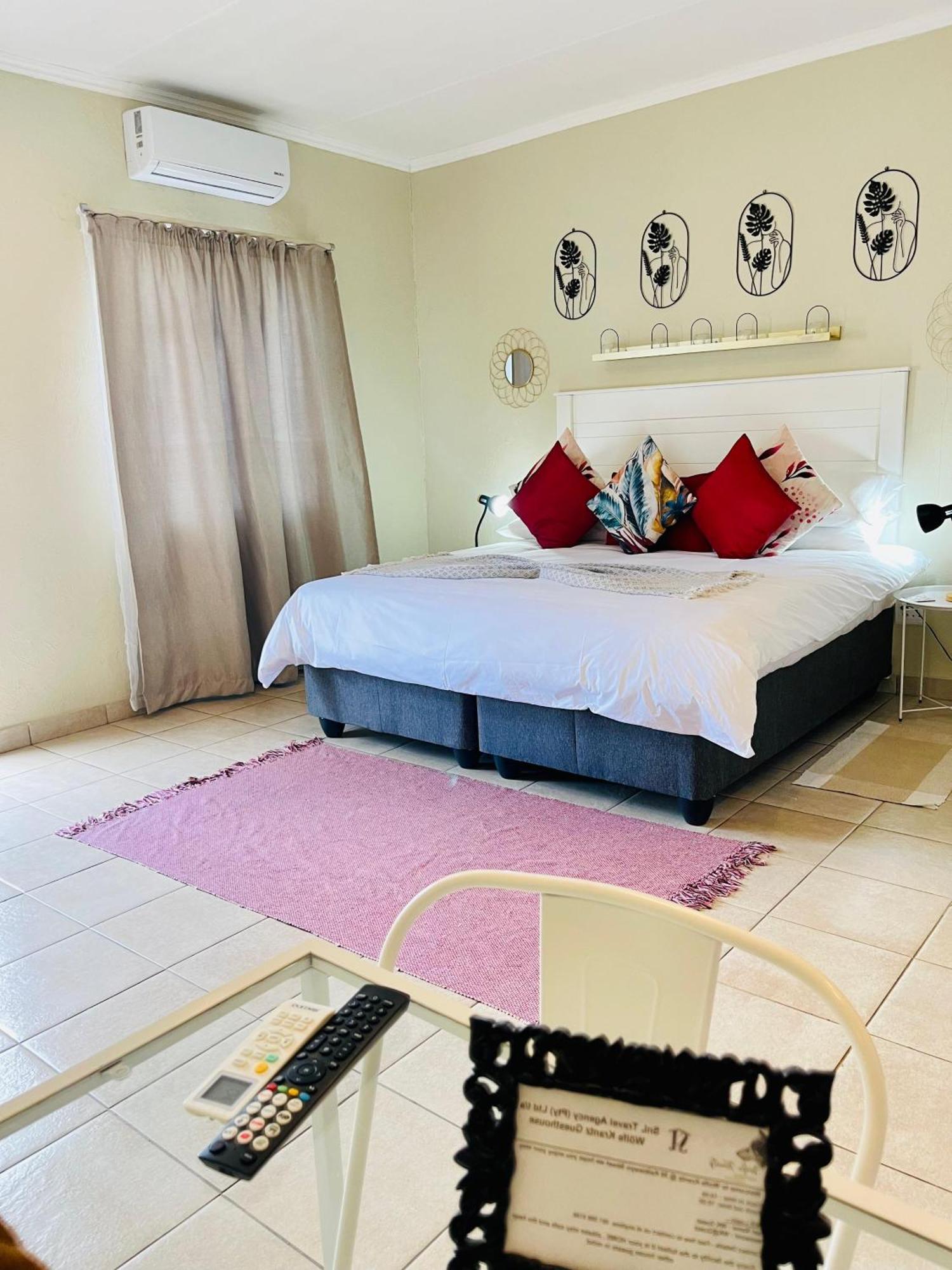 Woelfe Krantz Accommodation Mbombela Bagian luar foto