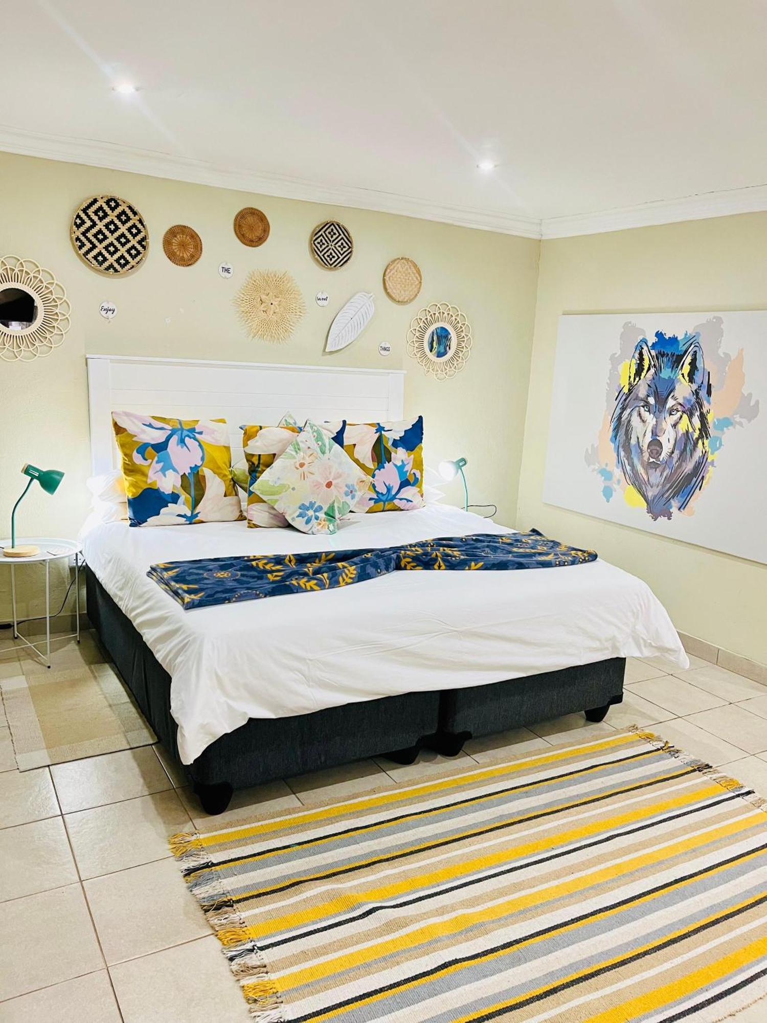 Woelfe Krantz Accommodation Mbombela Bagian luar foto